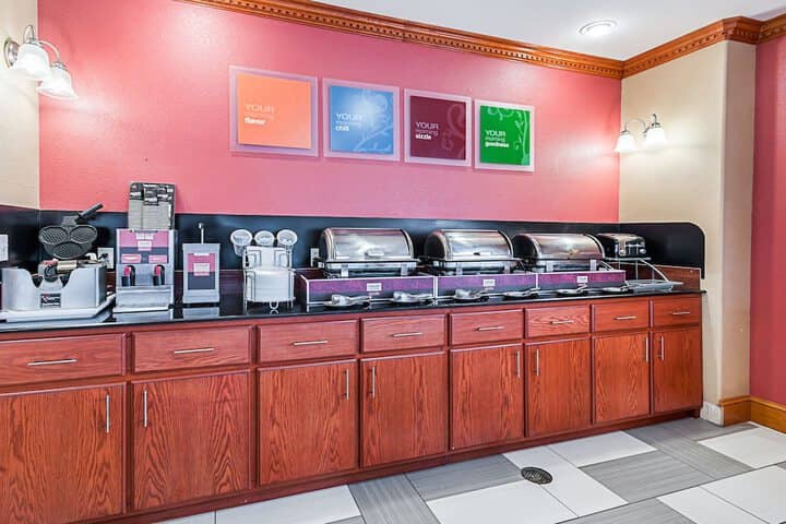Breakfast area