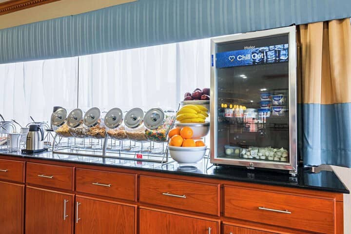 Breakfast area